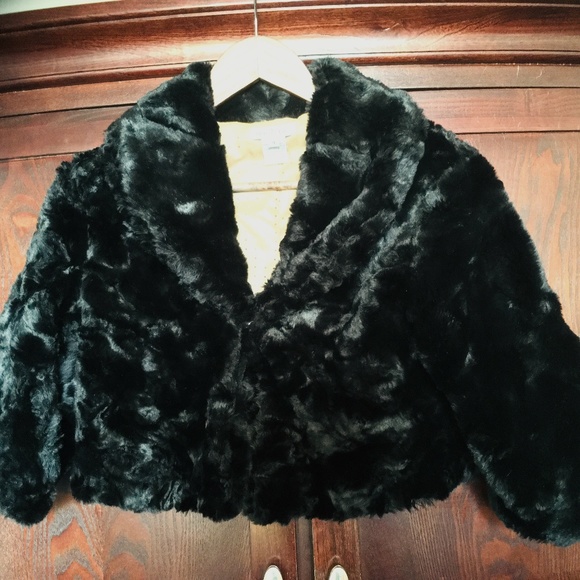 Ladies/Girls Fax Fur jacket, size 4 in excellent condition - Picture 1 of 5